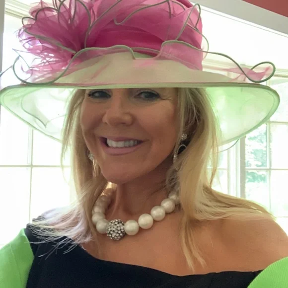 Custom organza hat - Picture 4 of 4